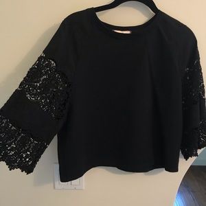 Black blouse w sleeve detail